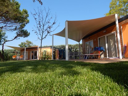Luxury camping - Dusche - Caorle - Centro Vacanze Pra`delle Torri Lodge Openspace B auf Centro Vacanze Pra`delle Torri
